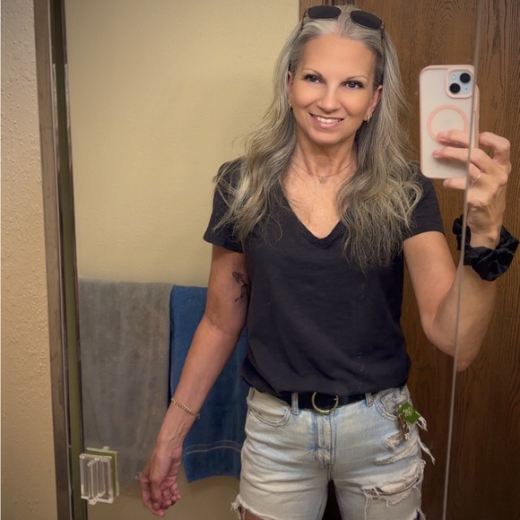 Meet your Posher, Mindy - Picture 1 of 1